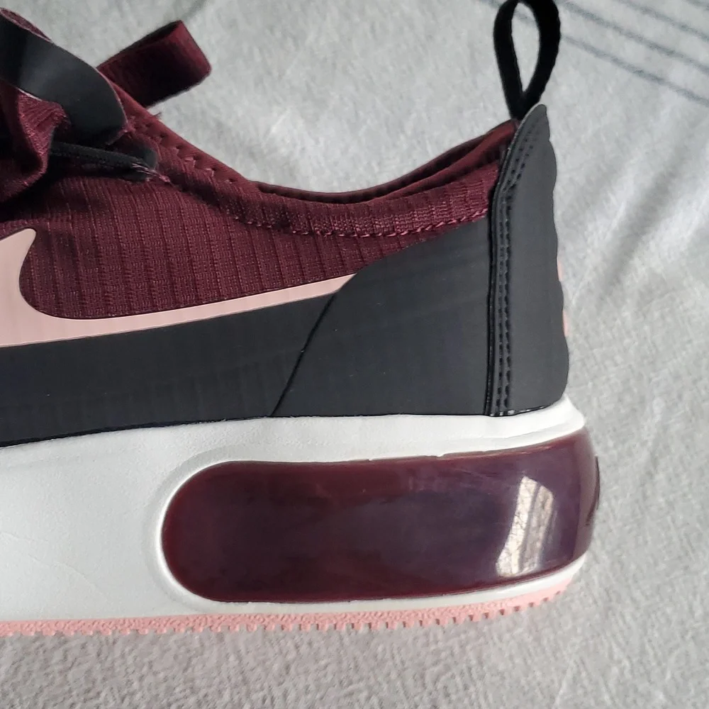 🌴 Nike Air Max Dia Winter Night Maroon Athletic Sneakers Size 10